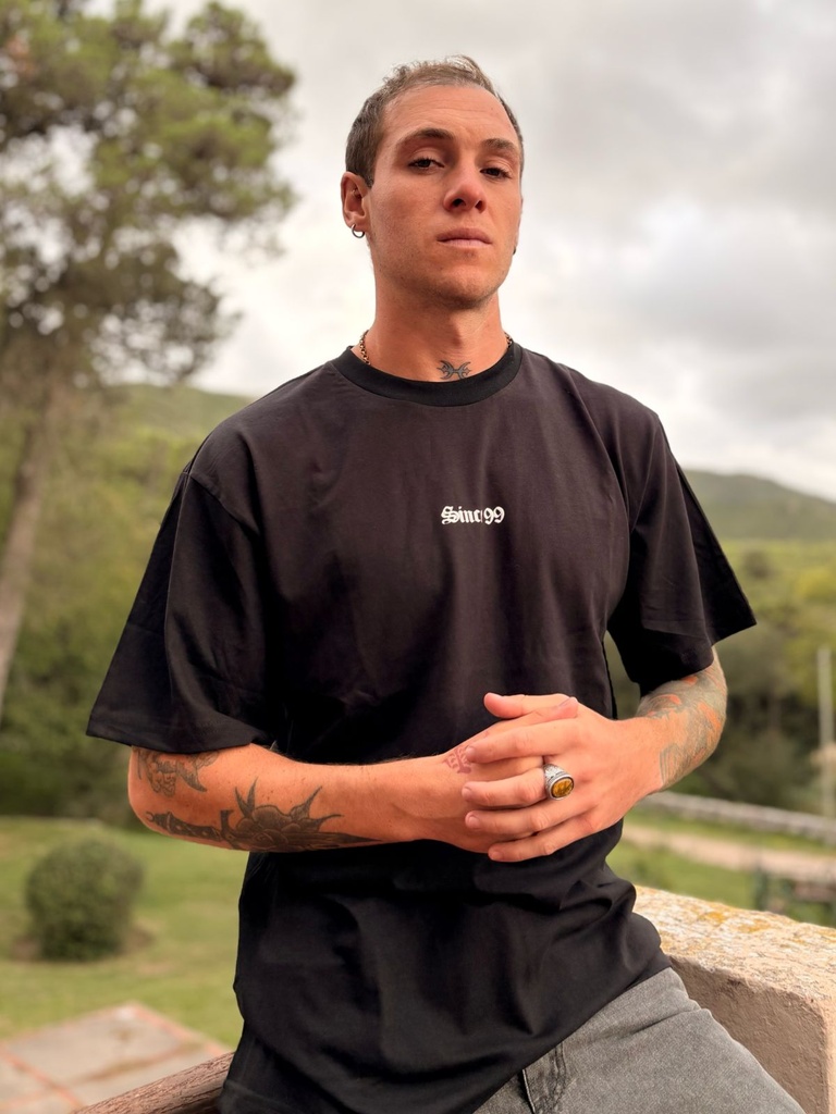 Remera Ghotic Brandmark