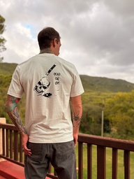 Remera Knives Dead