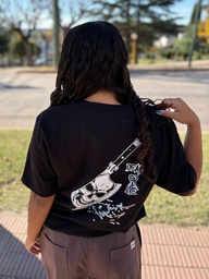 Remera Knives Dead